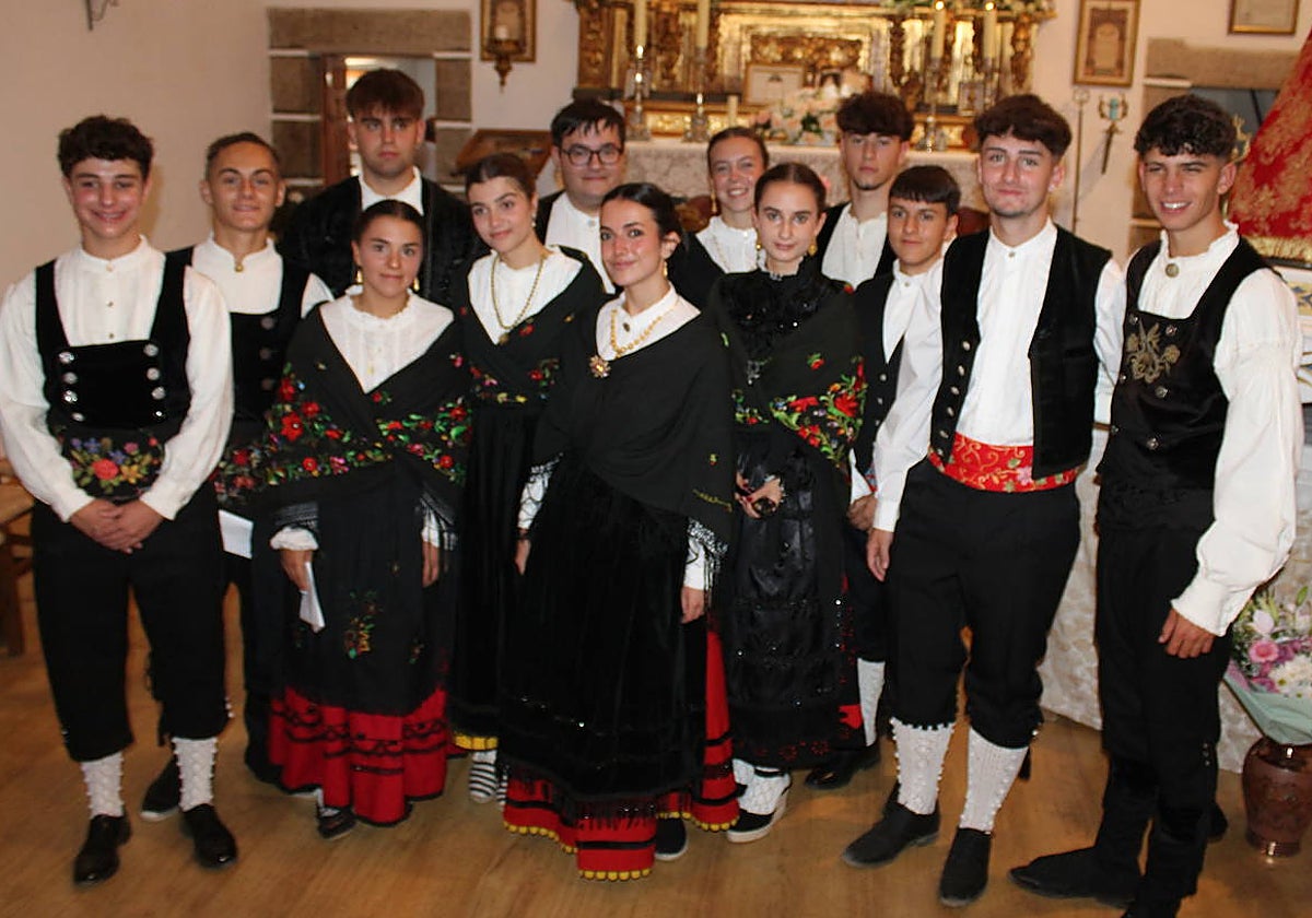 Los quintos protagonizan el día de fiesta en Gallegos de Solmirón