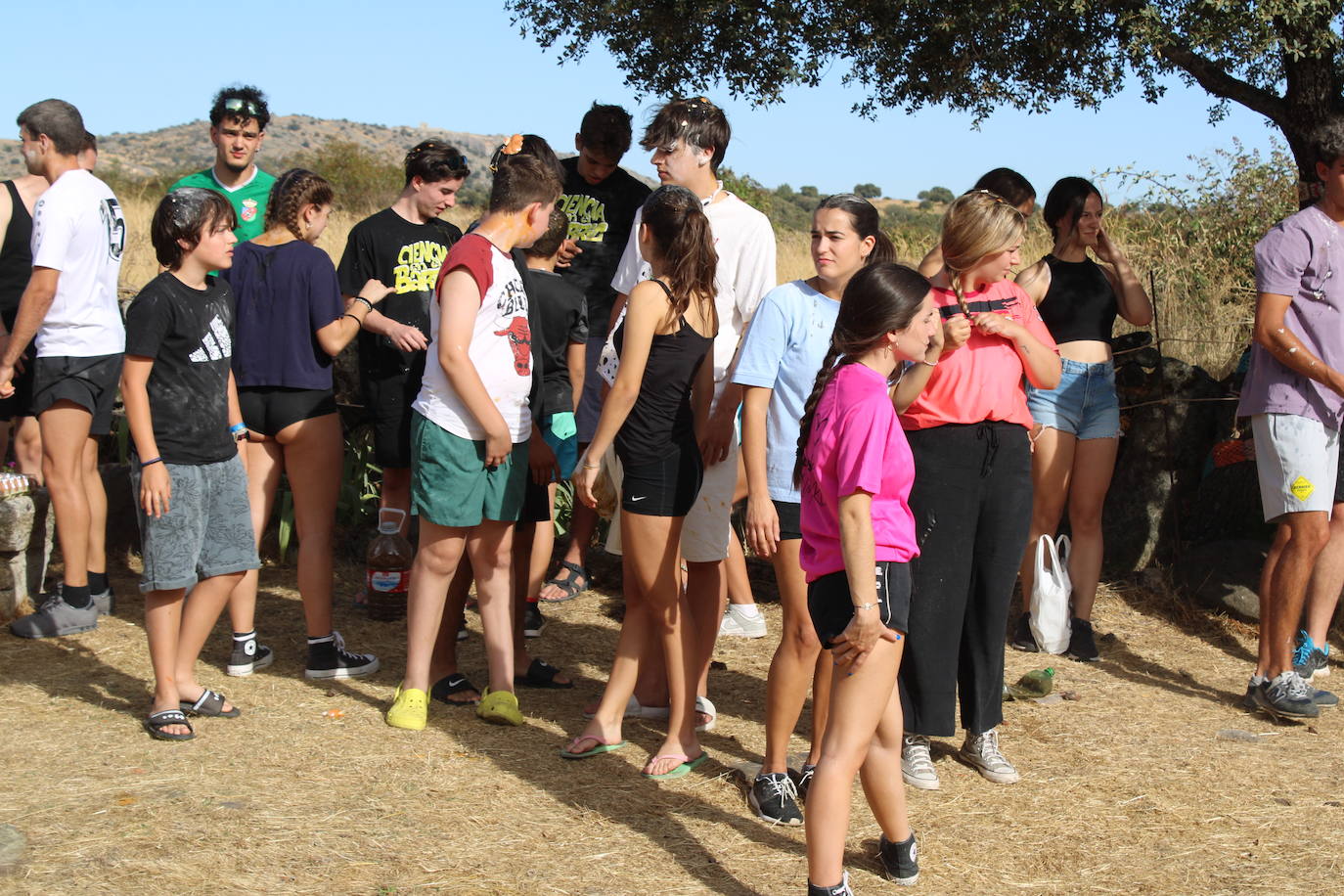 Los quintos protagonizan el día de fiesta en Gallegos de Solmirón