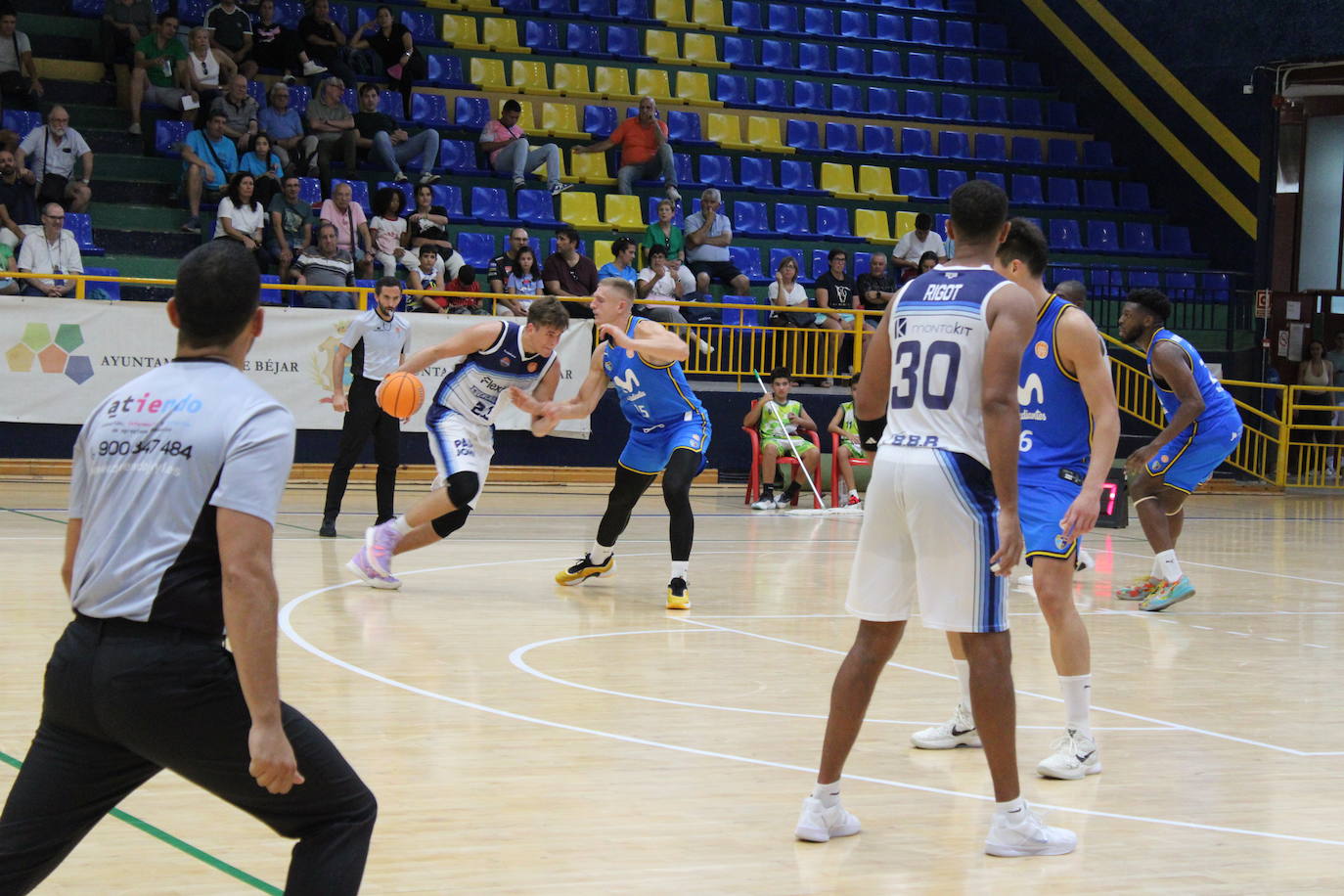 Béjar disfruta con el baloncesto