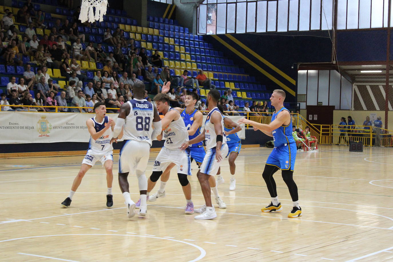 Béjar disfruta con el baloncesto