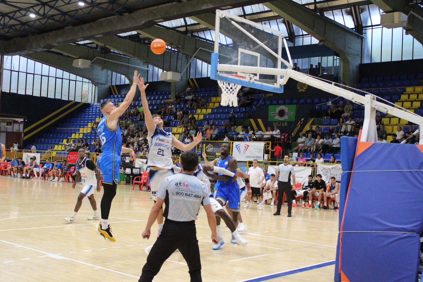 Béjar disfruta con el baloncesto