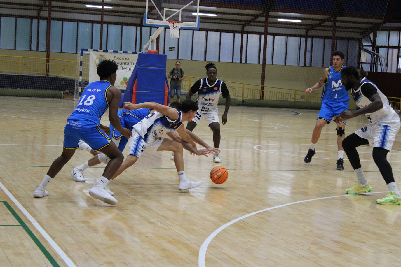 Béjar disfruta con el baloncesto