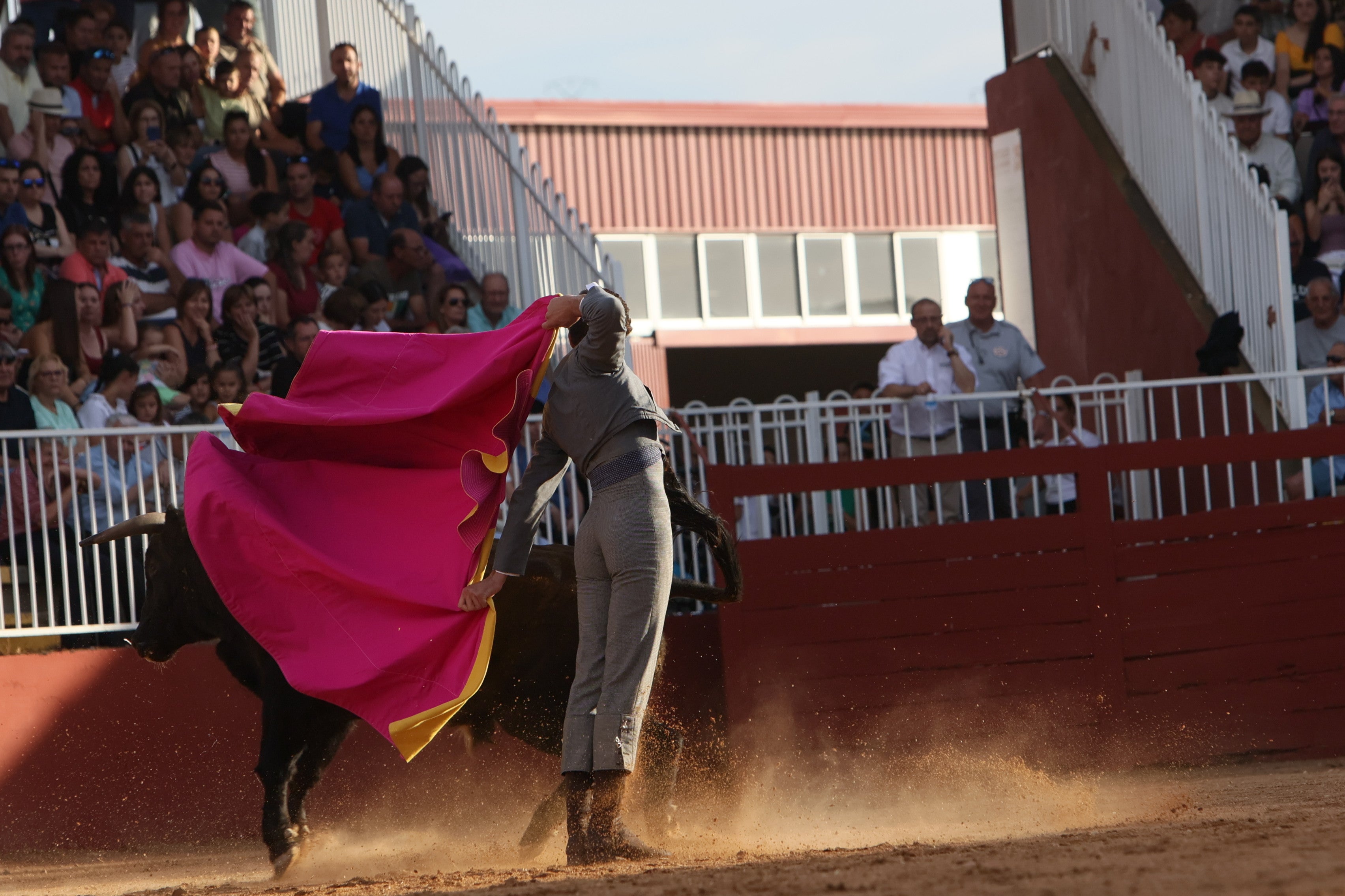 Dos orejas para Mateos, Norte y Rojo en el certamen de novilleros