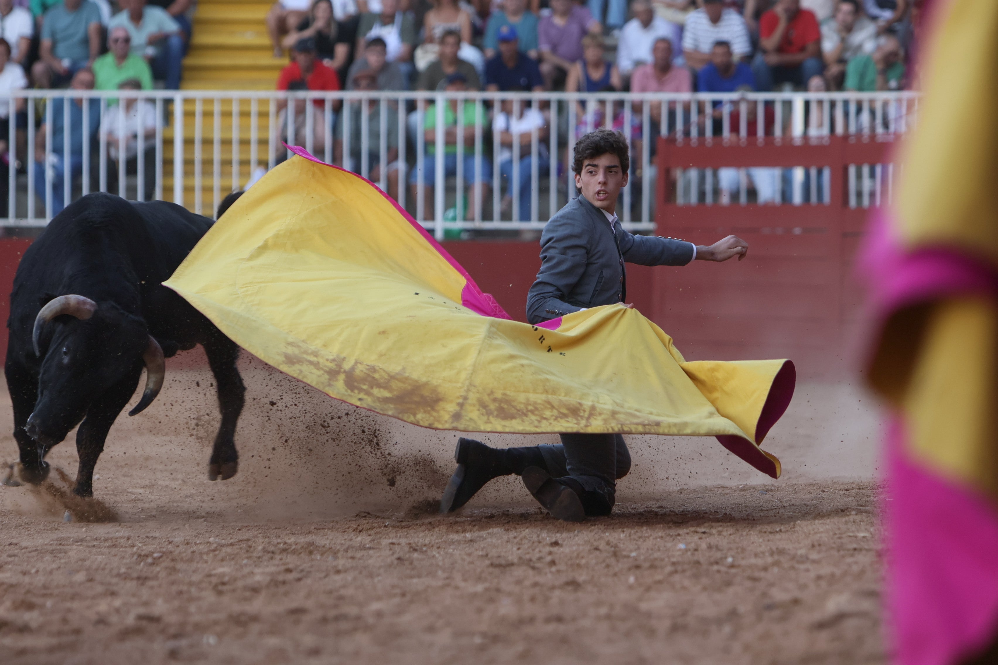 Dos orejas para Mateos, Norte y Rojo en el certamen de novilleros