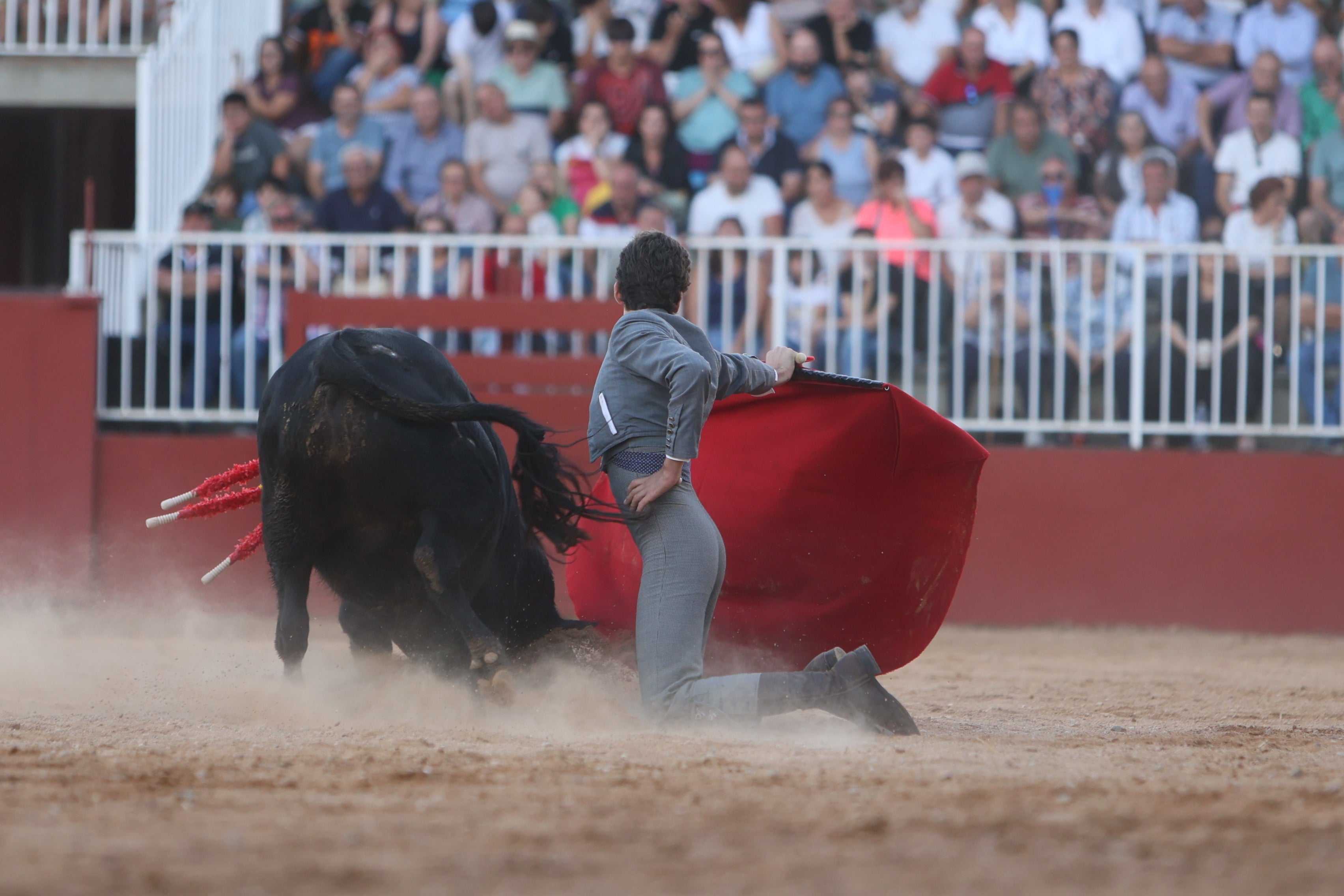 Dos orejas para Mateos, Norte y Rojo en el certamen de novilleros