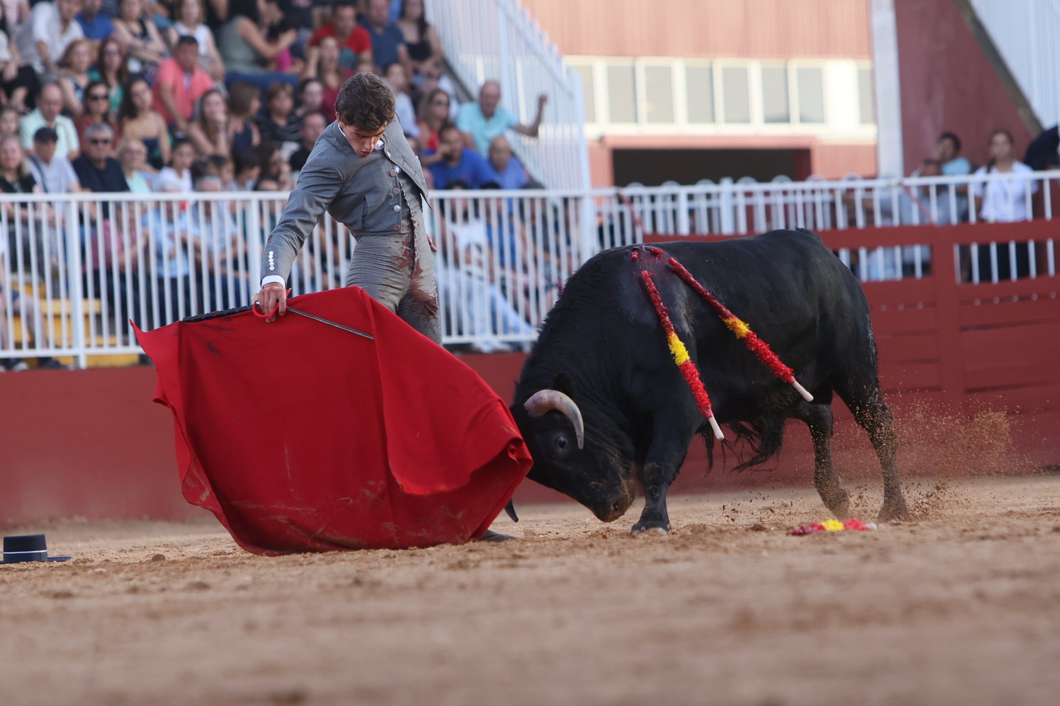 Dos orejas para Mateos, Norte y Rojo en el certamen de novilleros