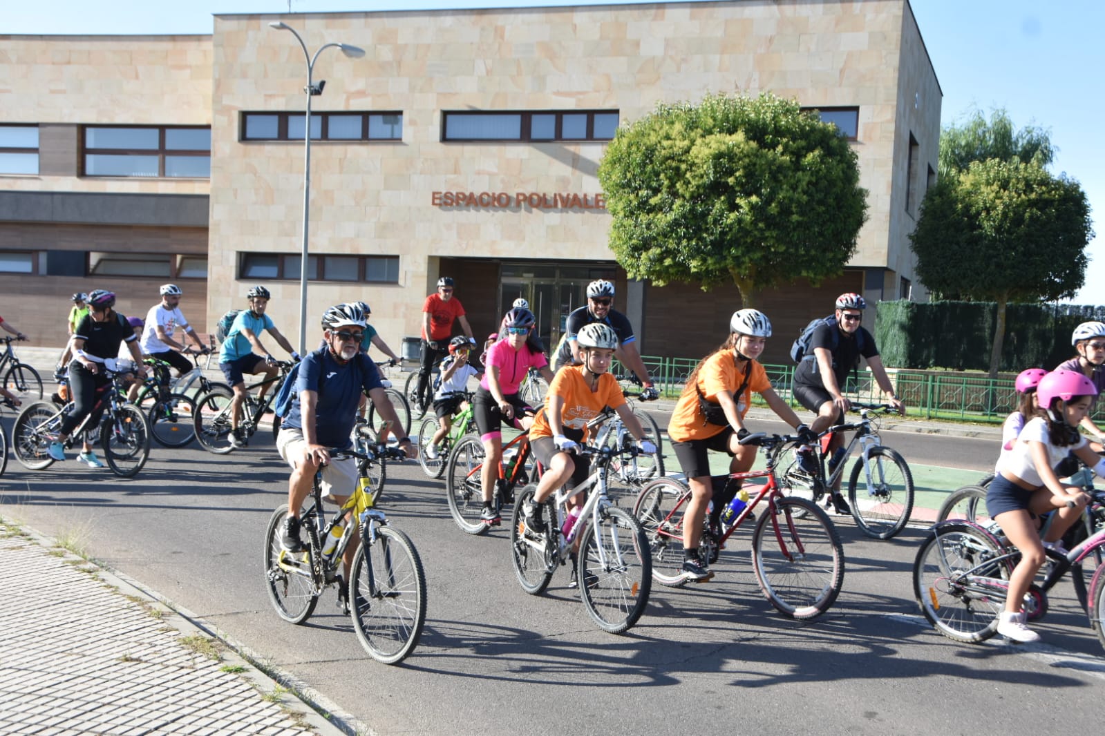 Villares &#039;pedalea&#039; un año más en familia