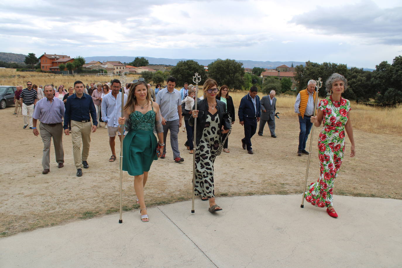 Gallegos de Solmirón acompaña a la Virgen de Gracia Carrero