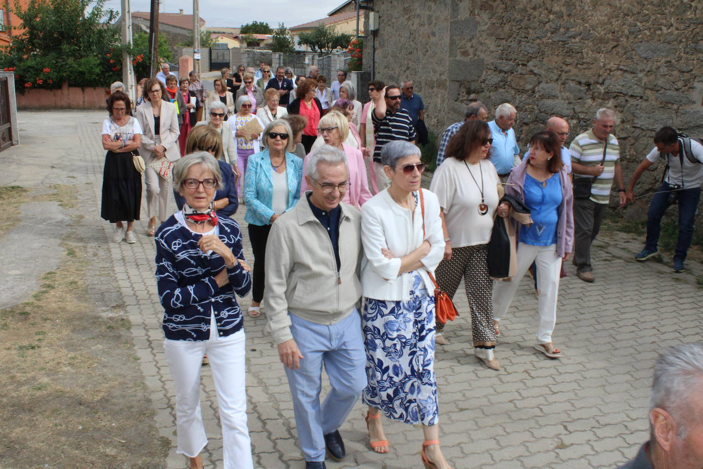 Gallegos de Solmirón acompaña a la Virgen de Gracia Carrero