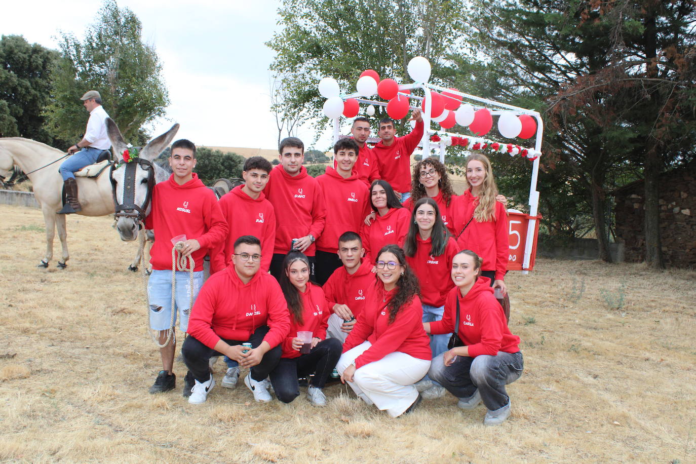 Honores a la Virgen del Carrascal en Cespedosa de Tormes
