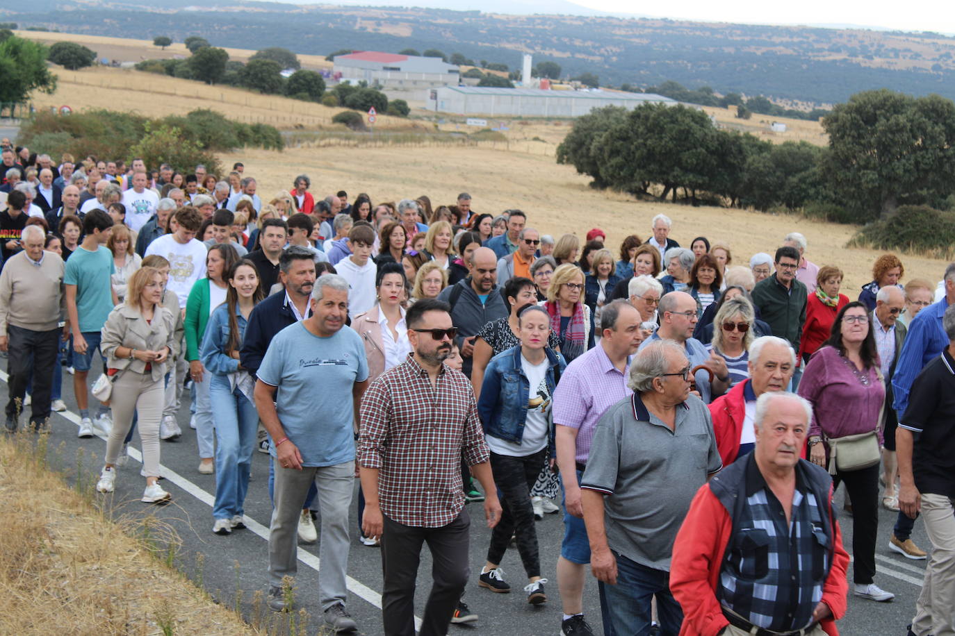 Honores a la Virgen del Carrascal en Cespedosa de Tormes