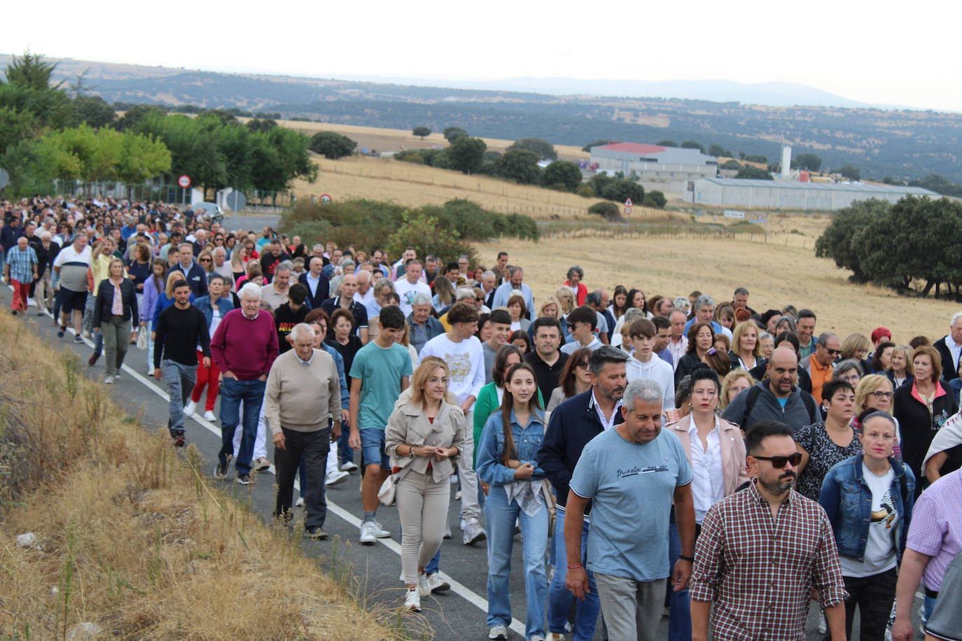 Honores a la Virgen del Carrascal en Cespedosa de Tormes