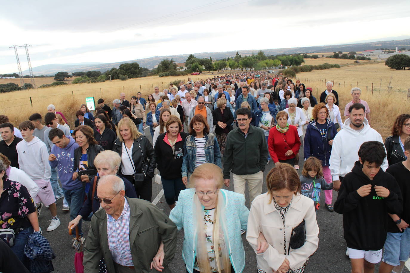 Honores a la Virgen del Carrascal en Cespedosa de Tormes