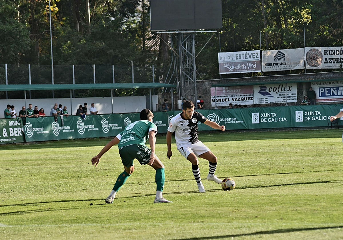 Iván Moreno, durante el choque de este domingo en Espiñedo.