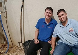 Izquierdo Esteban y Adrián Sánchez sonríen a pesar del largo día.