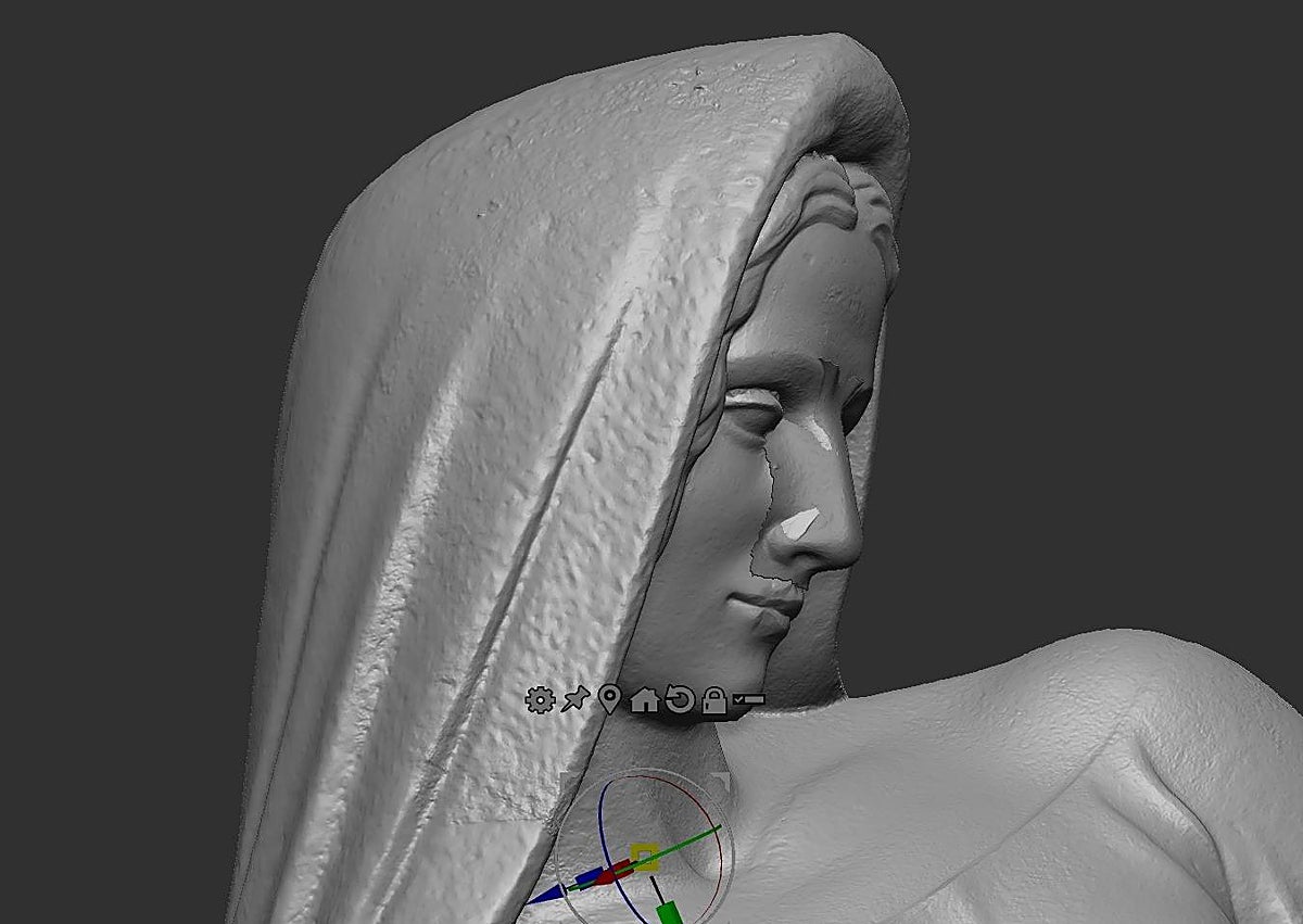 Imagen secundaria 1 - &#039;La Montaraza&#039; ya luce nueva nariz: «Cuando la vi mi satisfacción fue máxima»