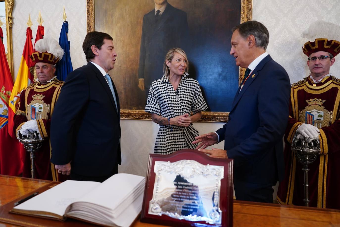 El pregón de Sara Cuadrado en el Ayuntamiento, en imágenes