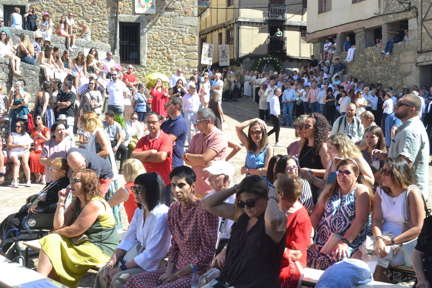 Miranda del Castañar baila en honor a su patrona, la Virgen de la Cuesta
