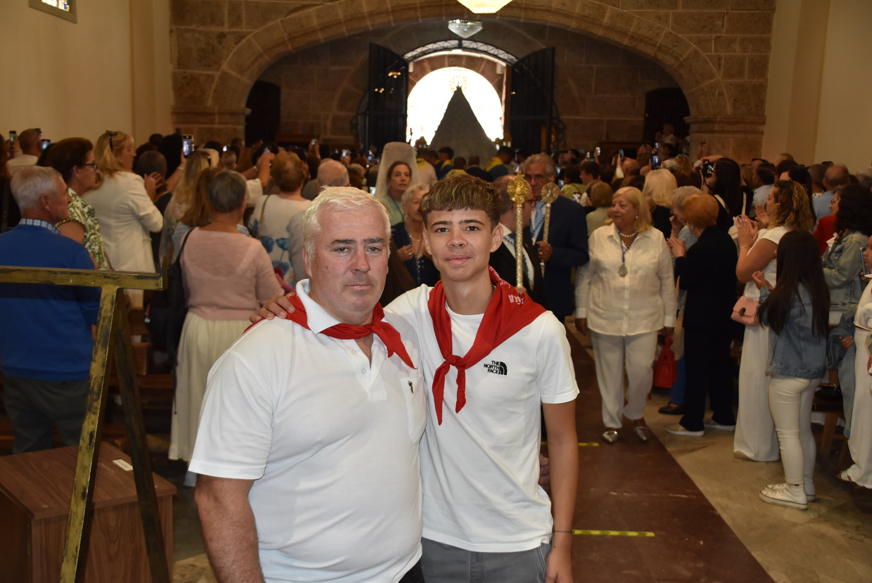 El paraje de El Castañar en Béjar se llena de fieles para acompañar a la Virgen