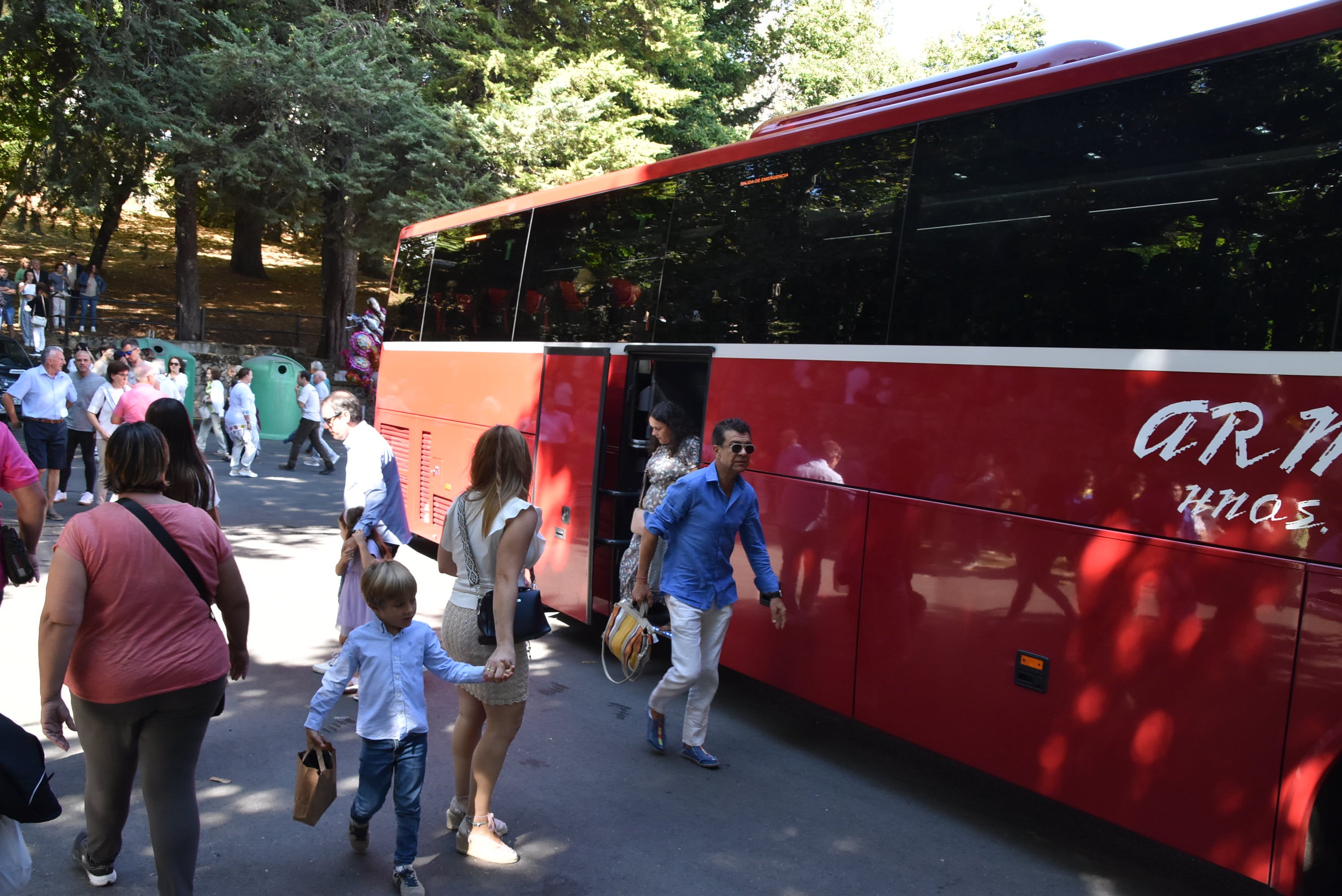 El paraje de El Castañar en Béjar se llena de fieles para acompañar a la Virgen