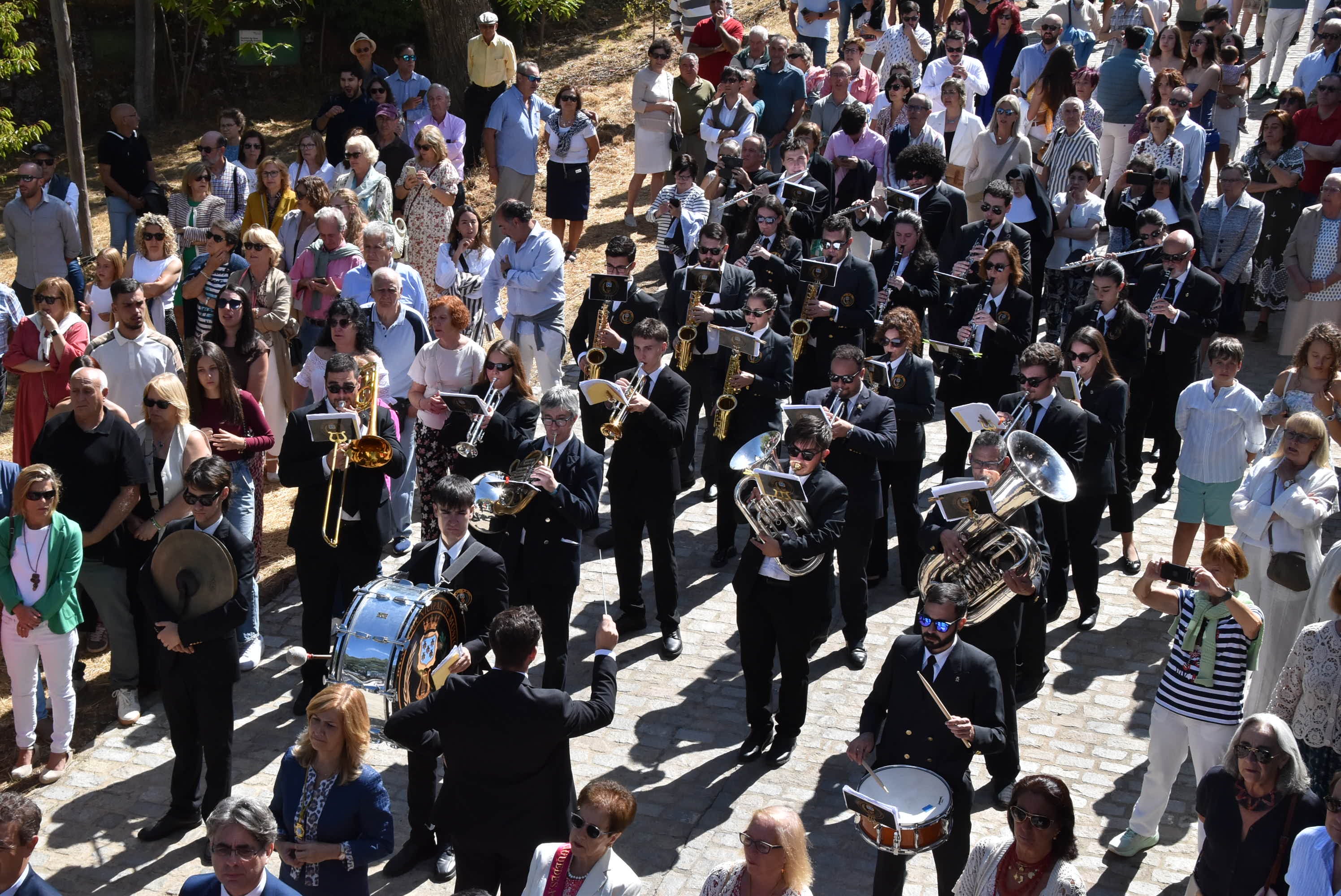 El paraje de El Castañar en Béjar se llena de fieles para acompañar a la Virgen