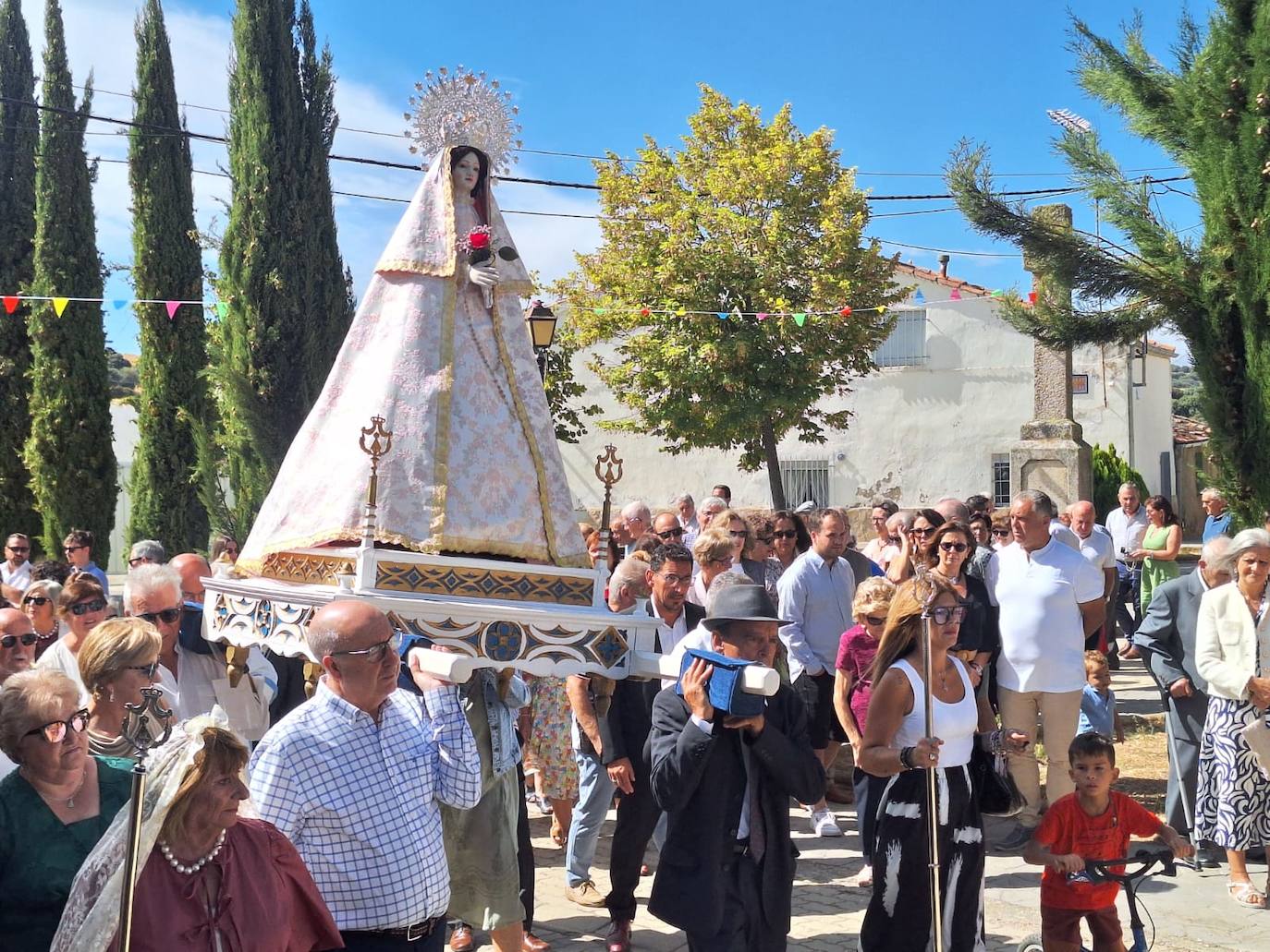 Encuentro junto a la Virgen de Gracia Carrero en Gallegos de Solmirón