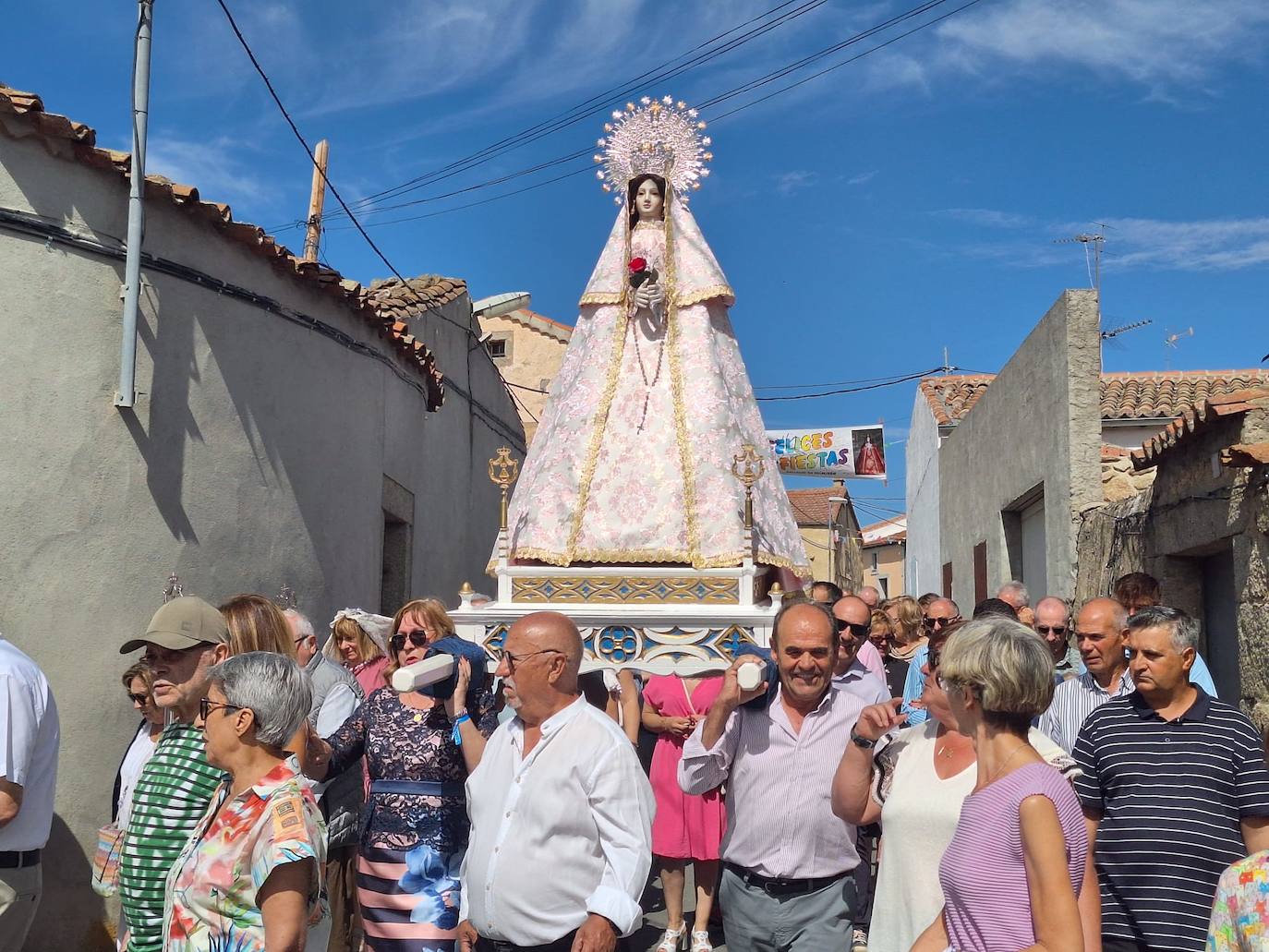 Encuentro junto a la Virgen de Gracia Carrero en Gallegos de Solmirón