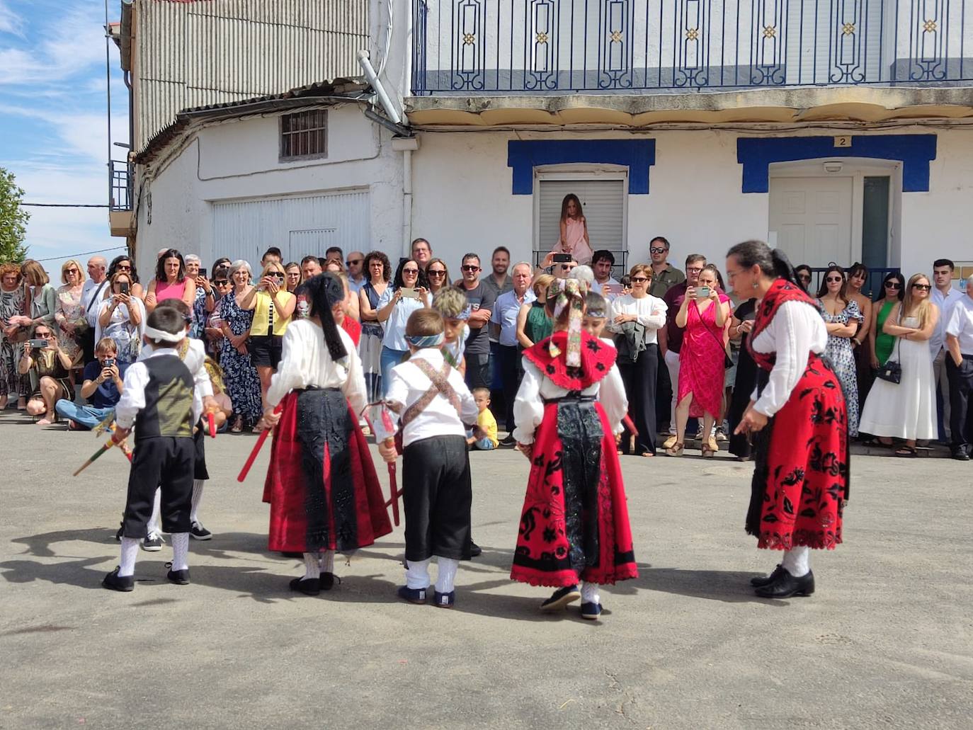 Día de esplendor para honrar a la Virgen en Cespedosa de Tormes