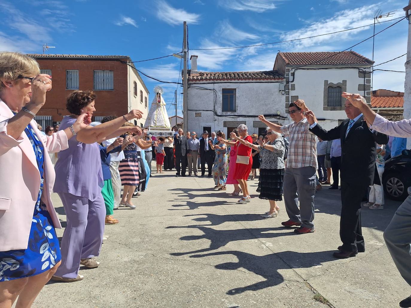 Encuentro junto a la Virgen de Gracia Carrero en Gallegos de Solmirón