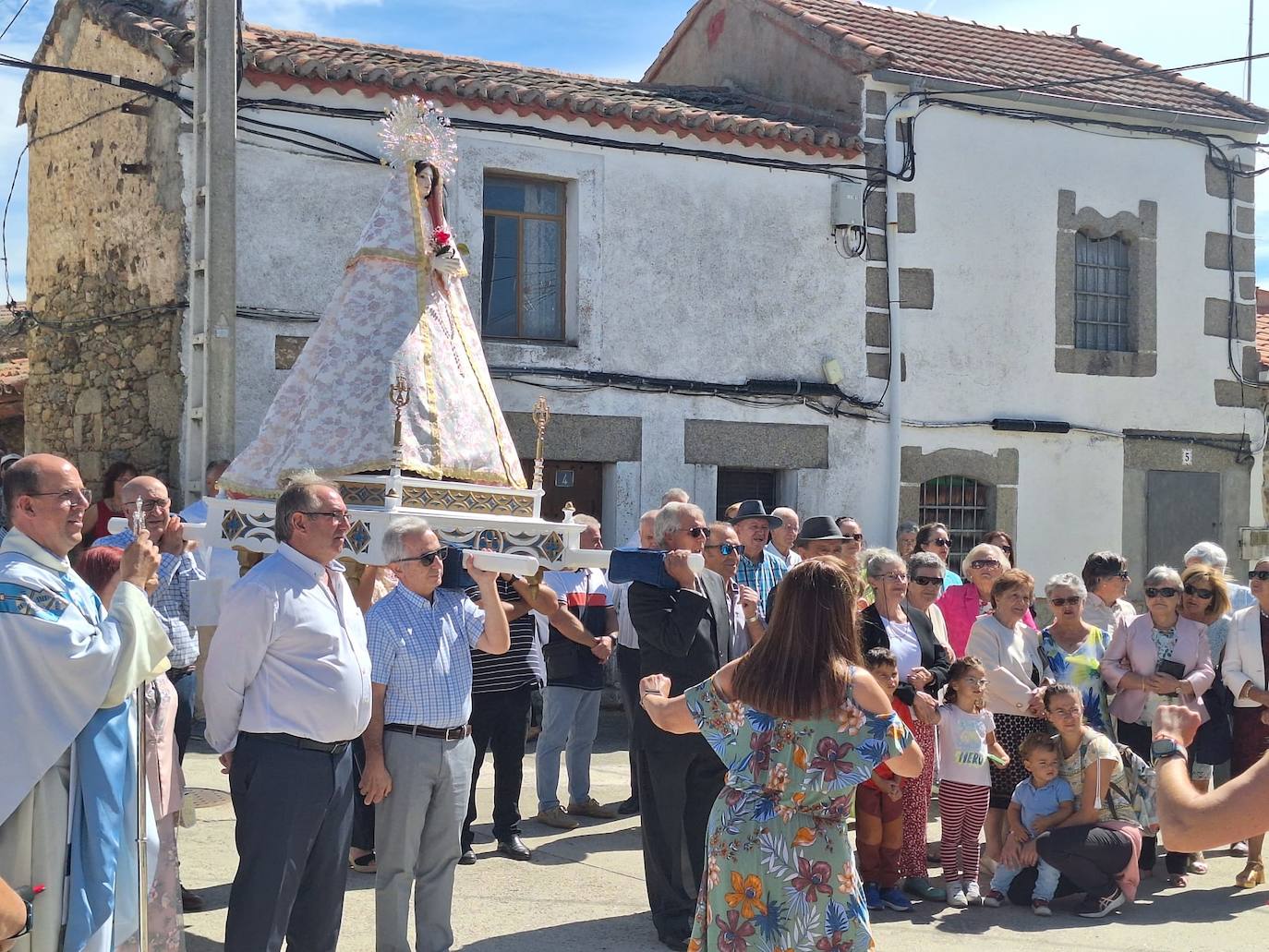 Encuentro junto a la Virgen de Gracia Carrero en Gallegos de Solmirón