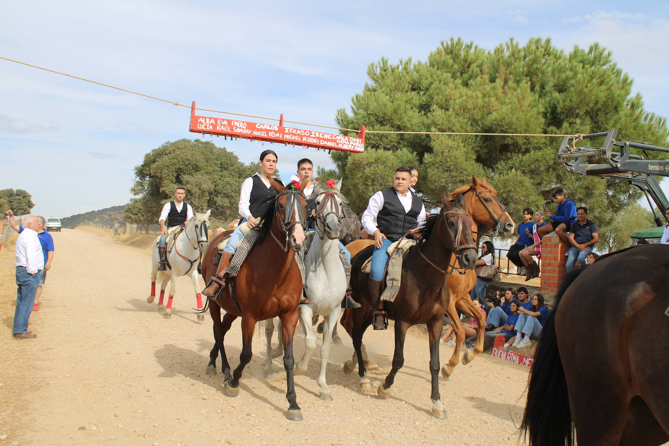 Día de esplendor para honrar a la Virgen en Cespedosa de Tormes
