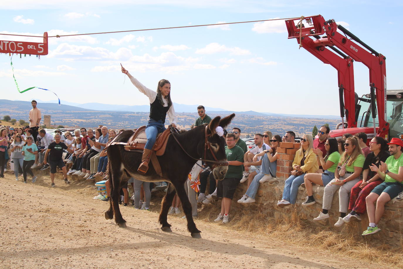 Día de esplendor para honrar a la Virgen en Cespedosa de Tormes