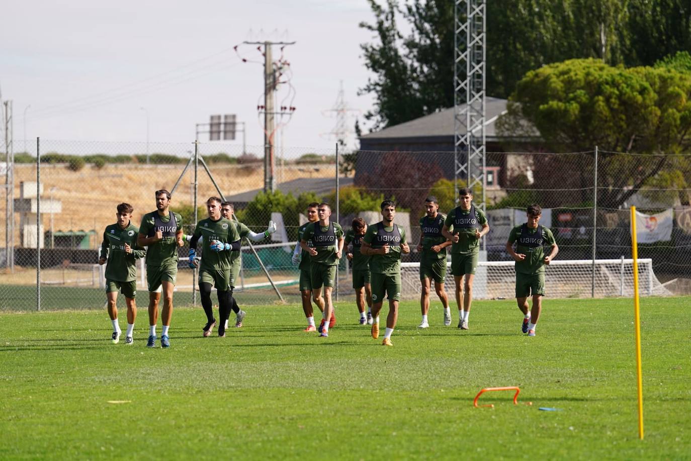 El anexo al Tori acoge la primera sesión de la semana para Unionistas con la vista puesta en el Pedro Escartín