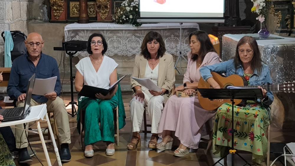 Multitudinaria procesión en honor a la Virgen de la Encina en Macotera