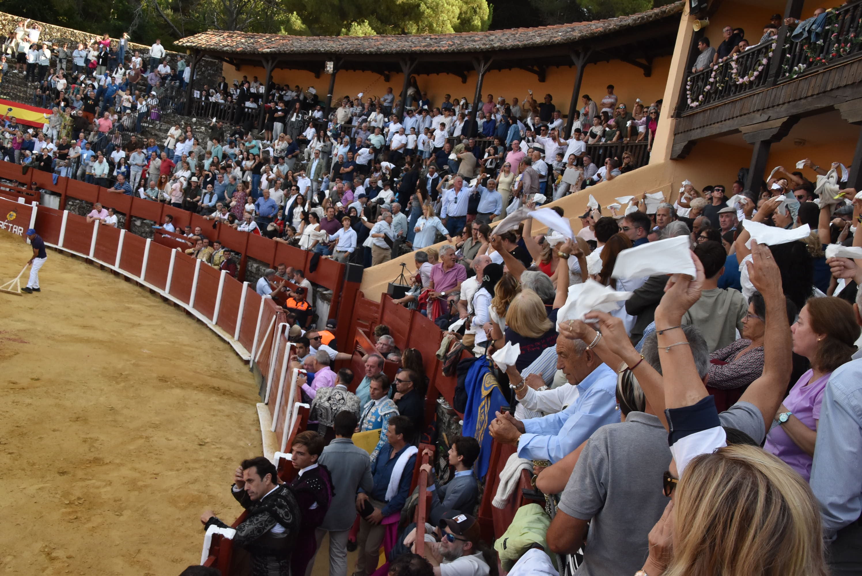 Puerta grande para Castaño, Diosleguarde y Julio Norte en la plaza de toros de Béjar