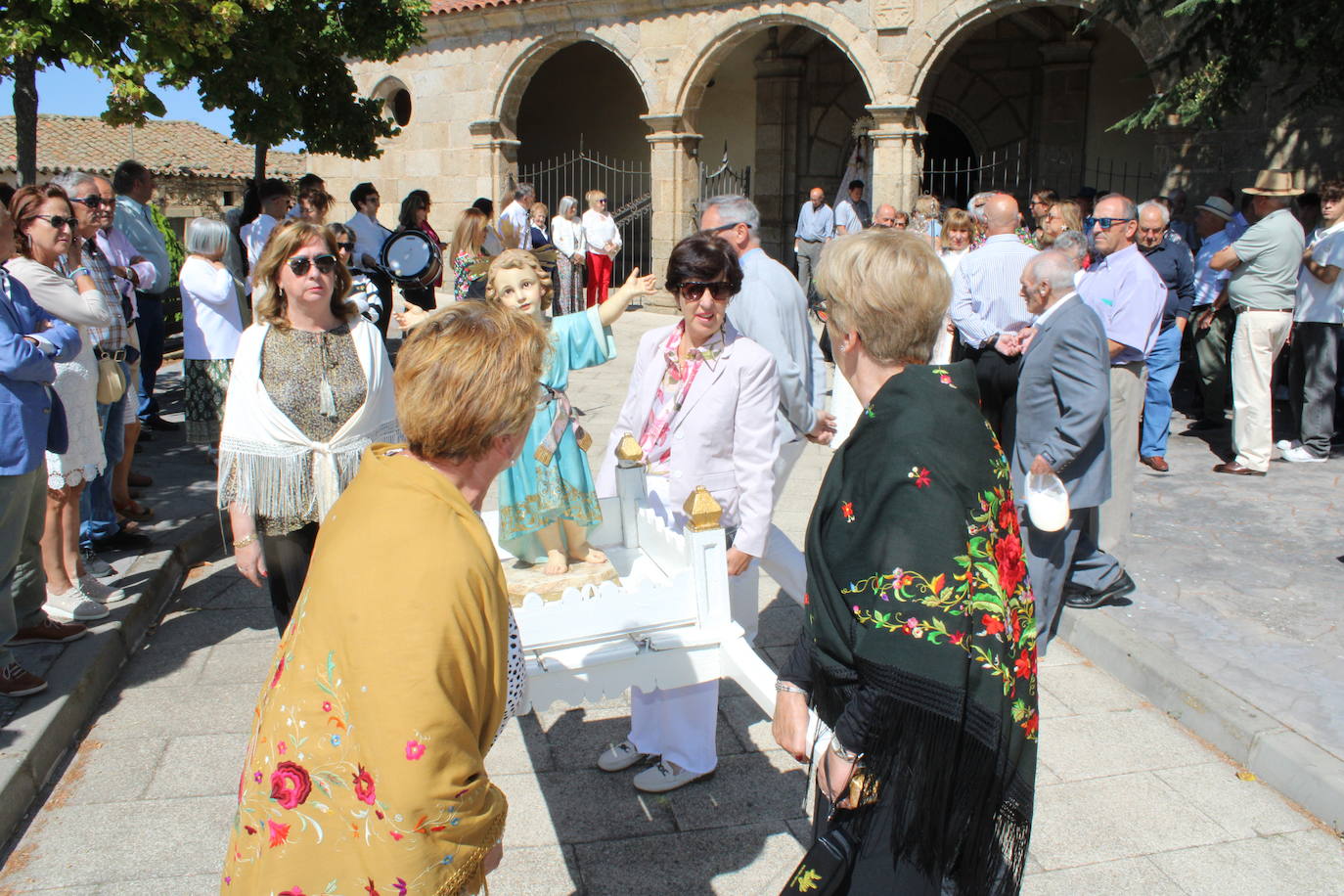 Gallegos de Solmirón entona el &quot;Adiós&quot; a la Virgen de Gracia Carrero