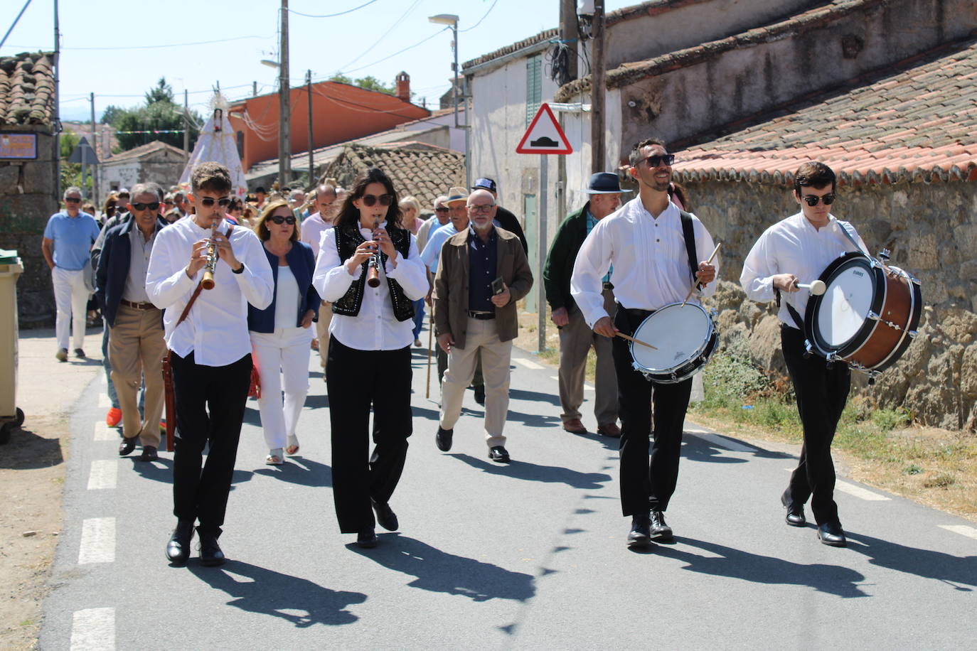 Gallegos de Solmirón entona el &quot;Adiós&quot; a la Virgen de Gracia Carrero