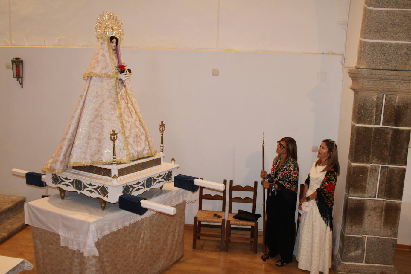 Gallegos de Solmirón entona el &quot;Adiós&quot; a la Virgen de Gracia Carrero