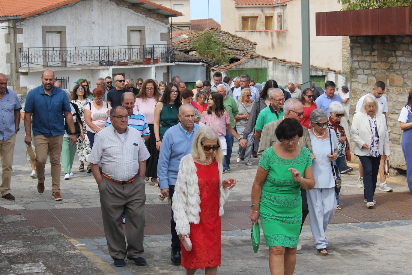 Trabanca se entrega a la Virgen del Carmen en el primer día de fiestas