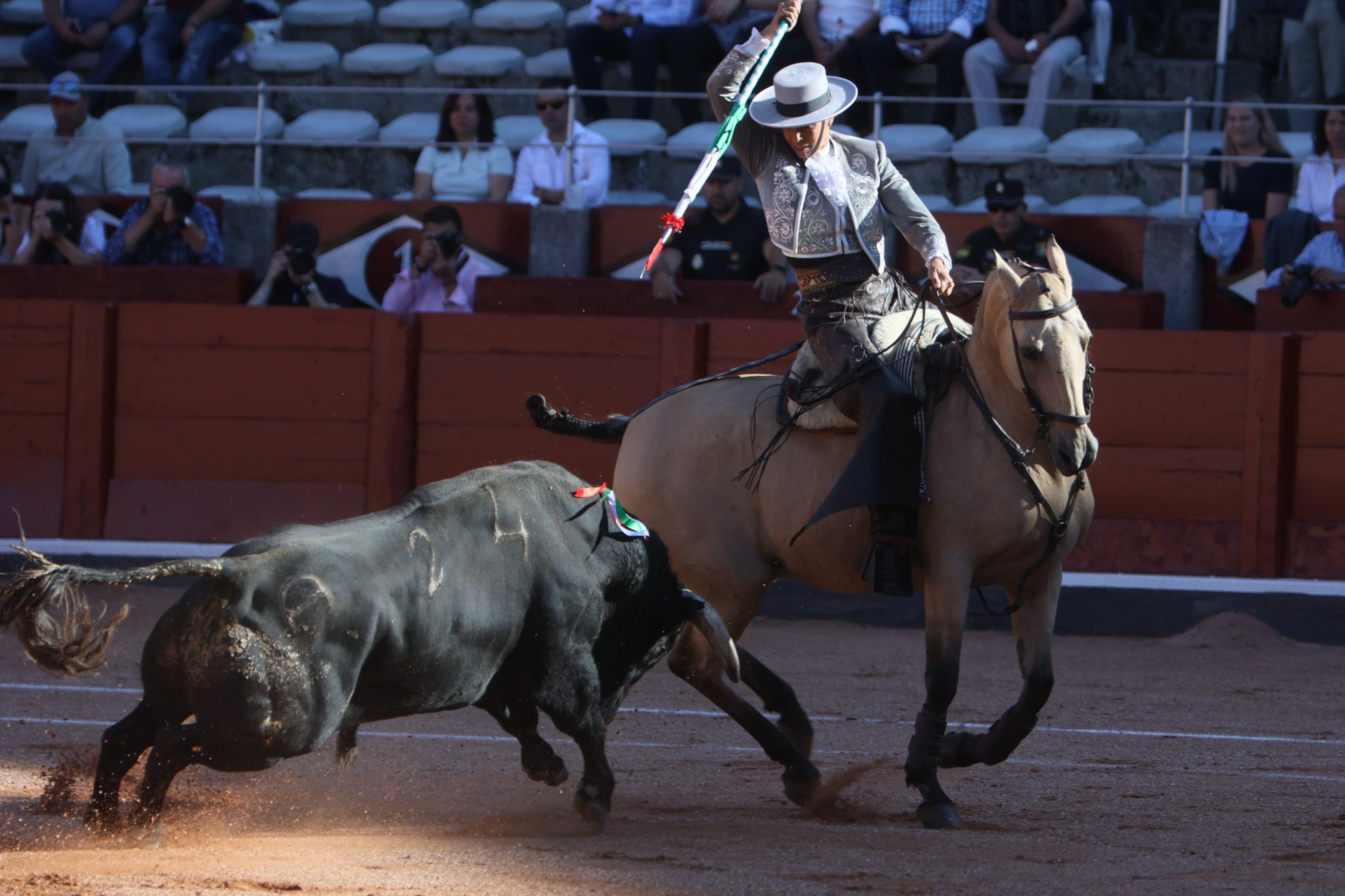 Las mejores imágenes de la novillada que abrió la Feria