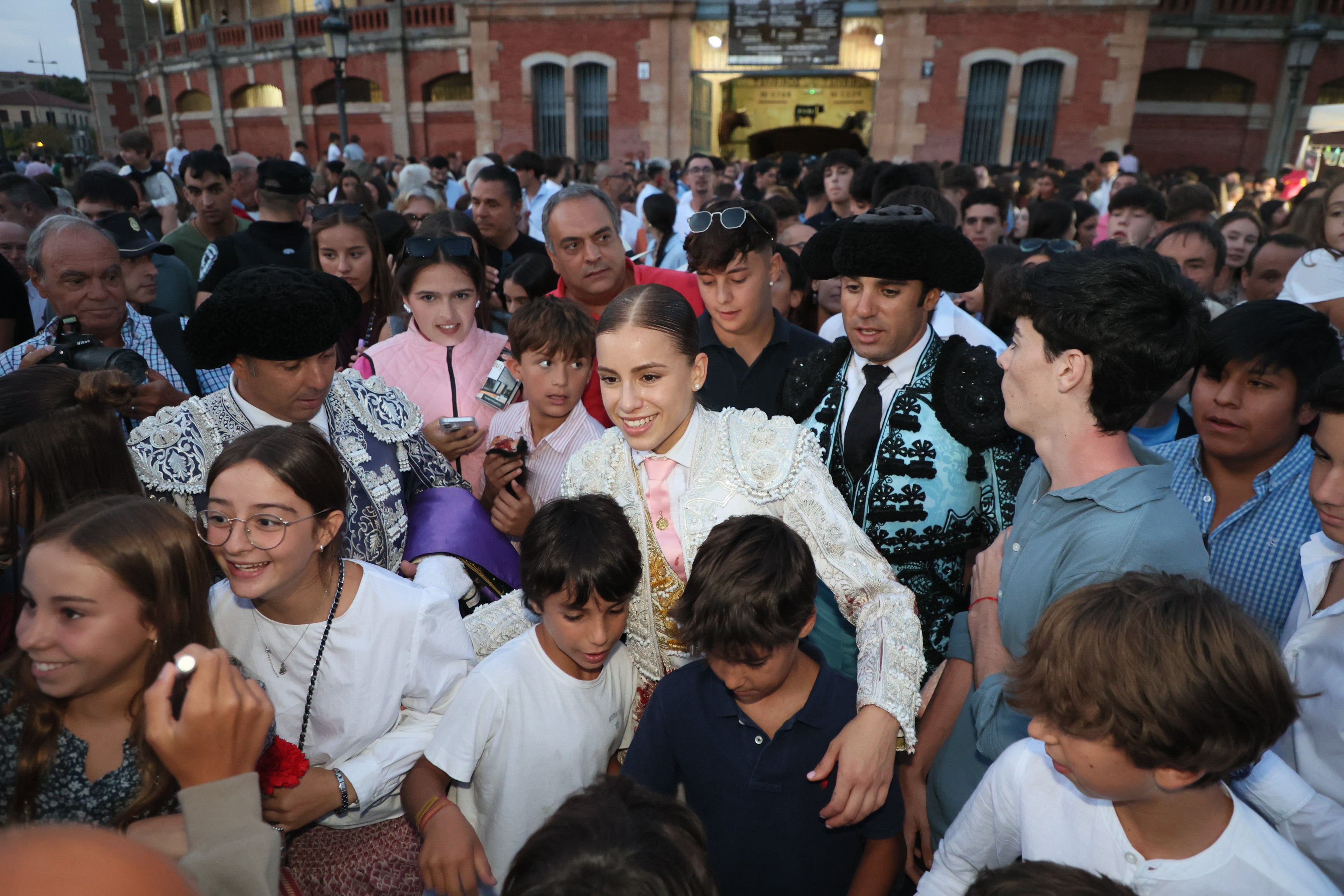 Las mejores imágenes de la novillada que abrió la Feria