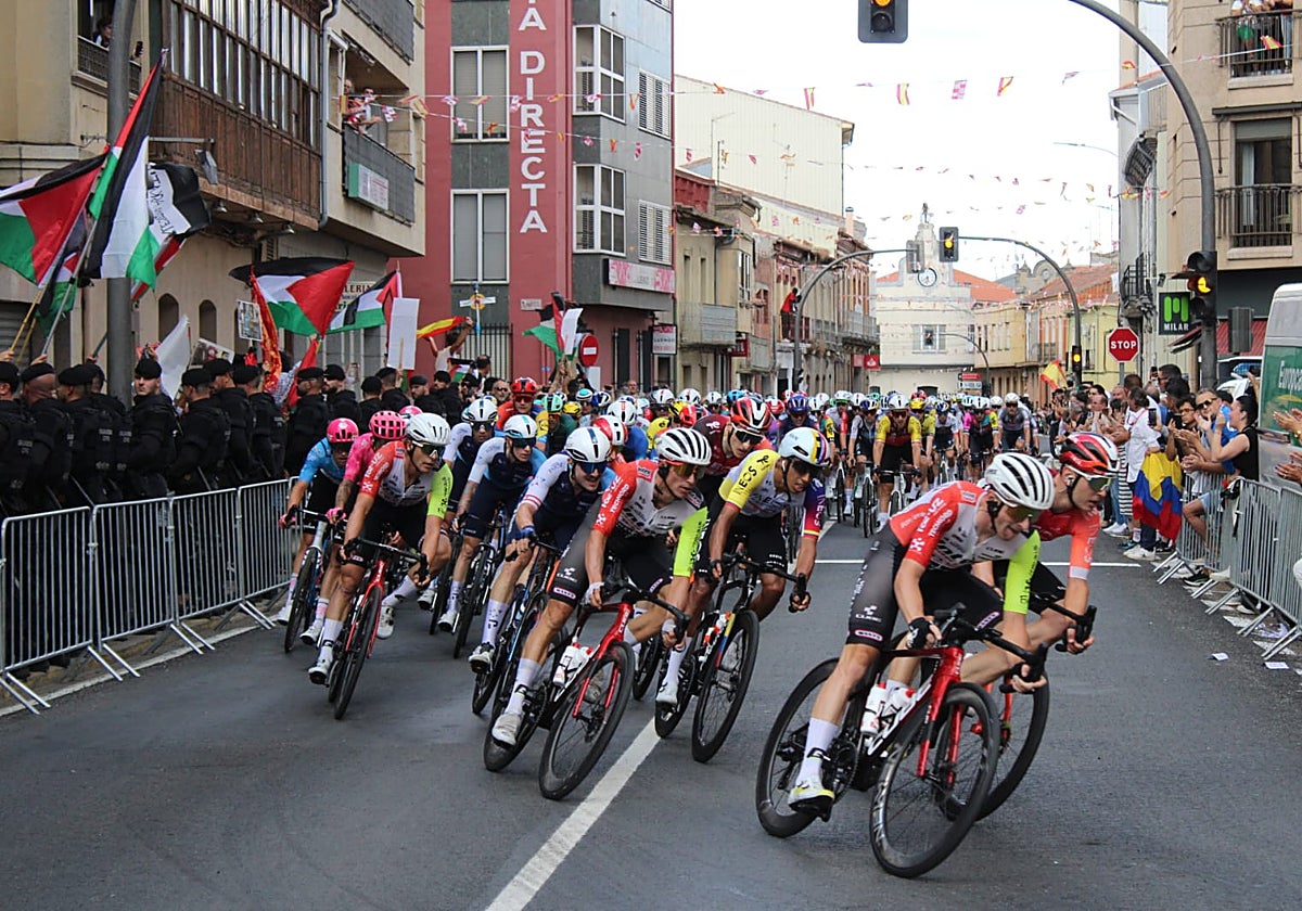 Guijuelo vive una gran jornada de ciclismo con gran ambiente en sus calles