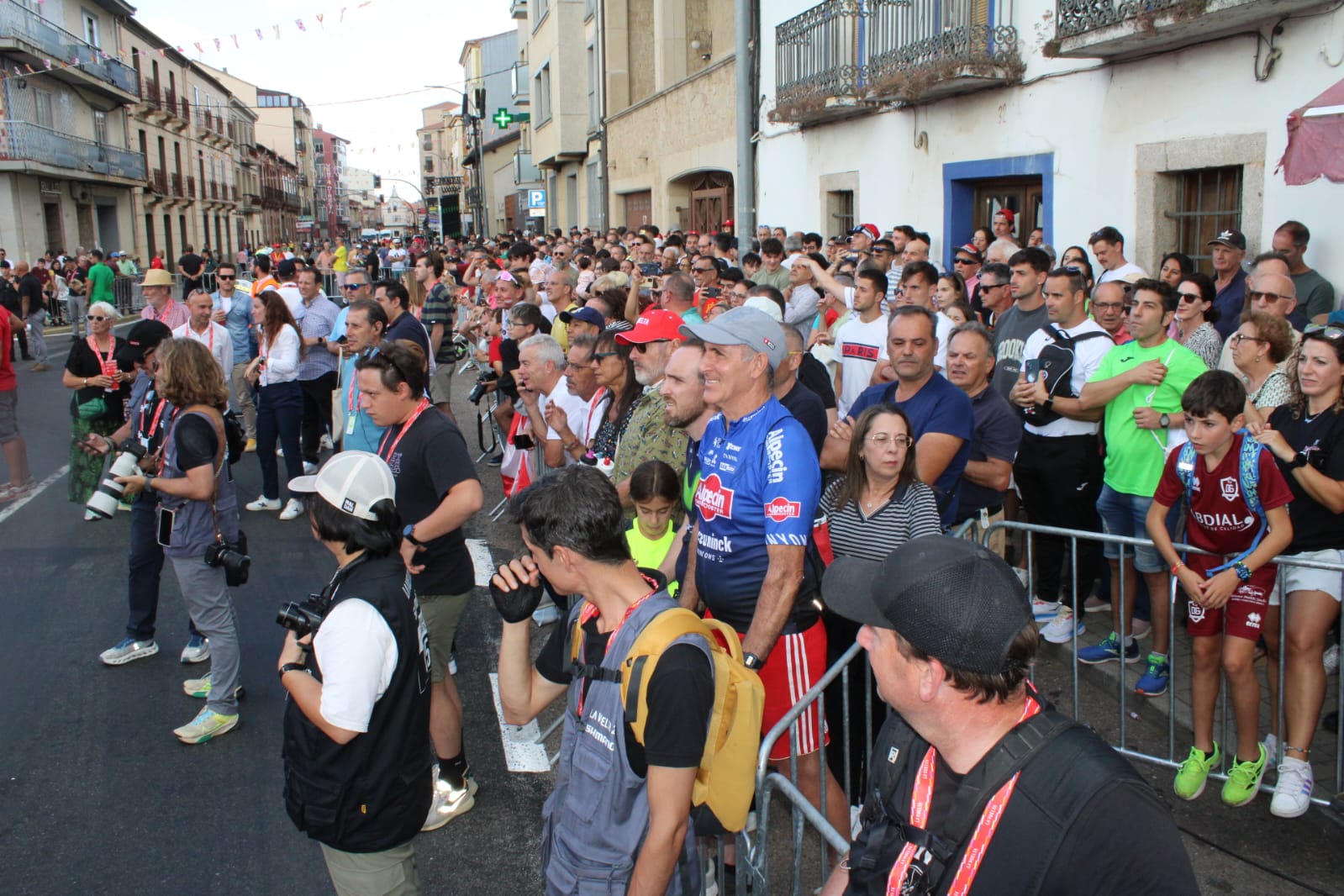 Guijuelo vive una gran jornada de ciclismo con gran ambiente en sus calles