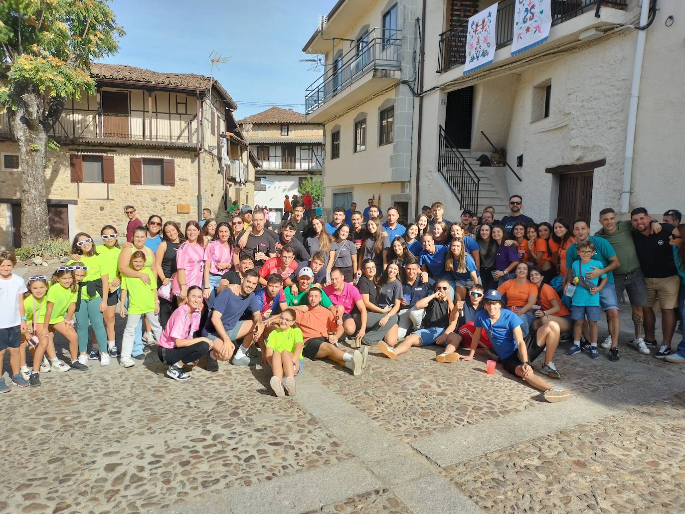 San Esteban de la Sierra celebra una intensa jornada de vísperas en honor al Cristo