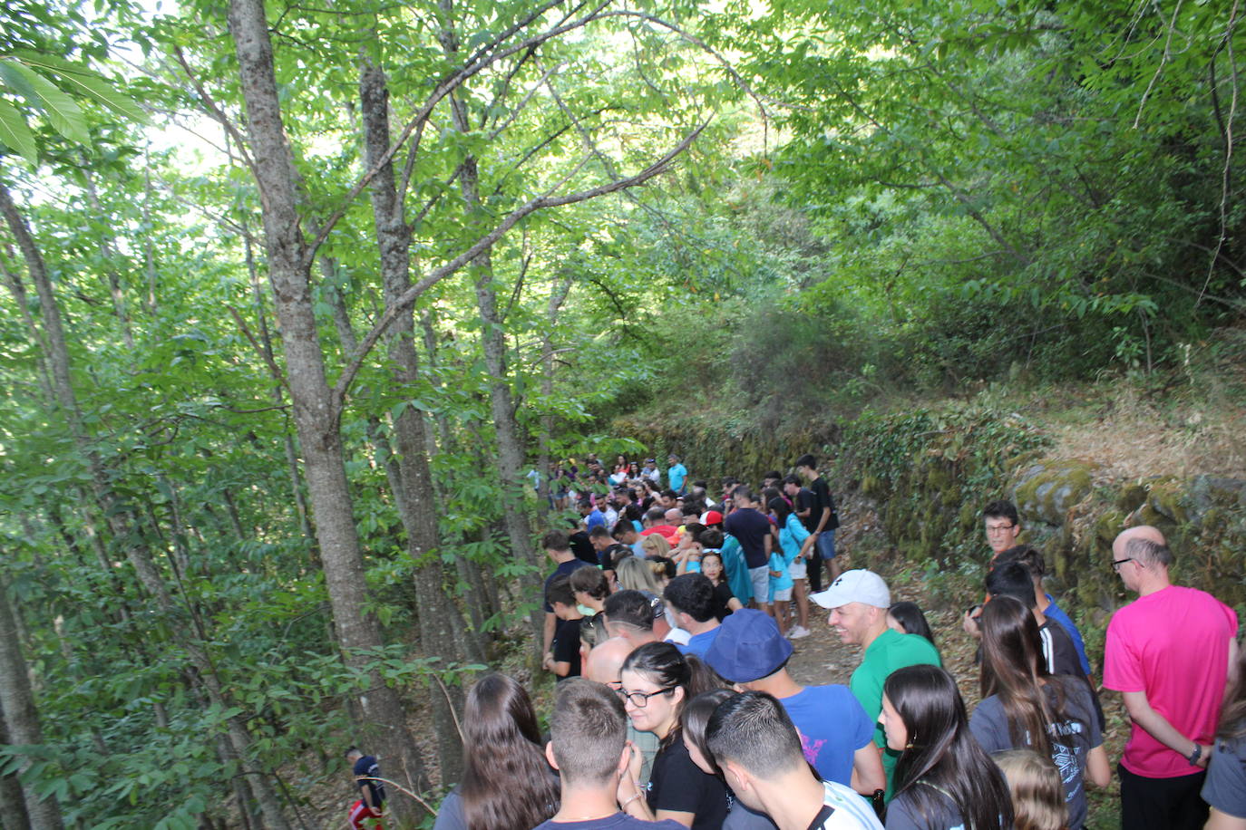 San Esteban de la Sierra celebra una intensa jornada de vísperas en honor al Cristo