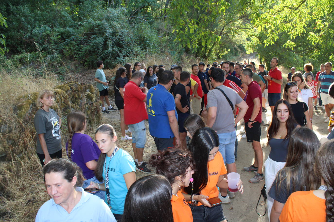 San Esteban de la Sierra celebra una intensa jornada de vísperas en honor al Cristo