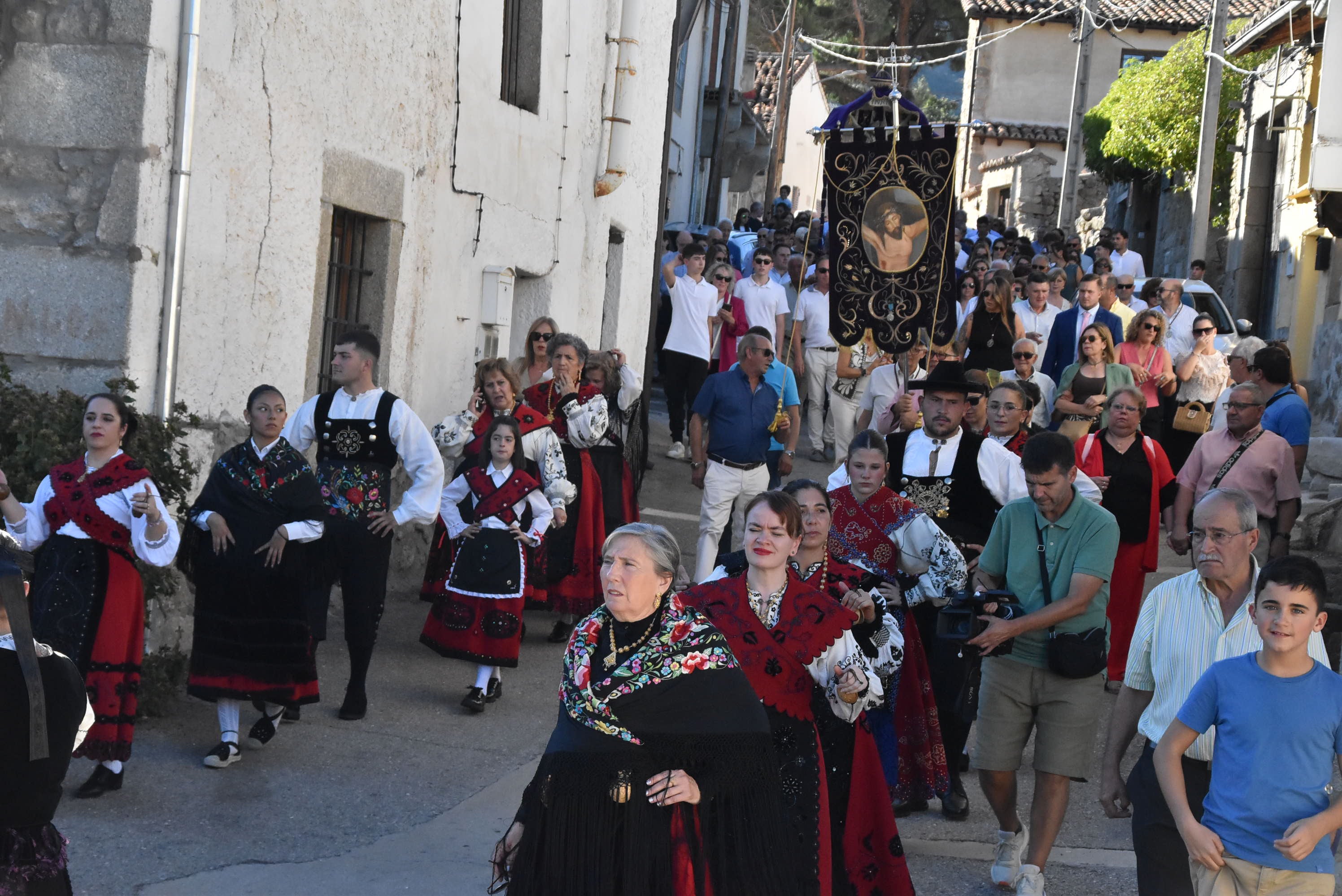 El Cristo de Valvanera vuelve a su ermita con sus fieles en Sorihuela
