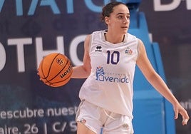 Iyana Martín decidió el partido con su canasta final.