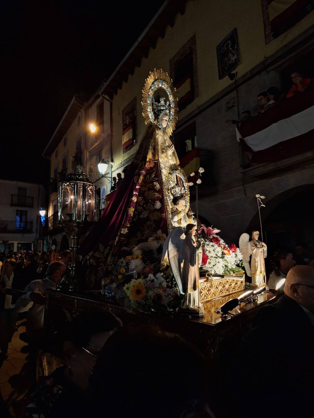 La Virgen de la Vega luce con esplendor en Piedrahita
