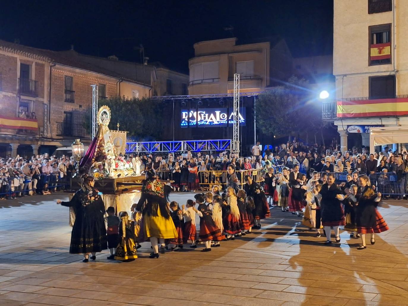 La Virgen de la Vega luce con esplendor en Piedrahita